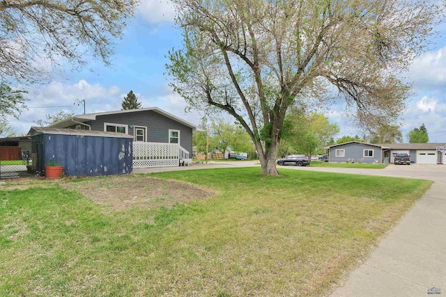 712 Stanley, Belle Fourche, SD 57717 - view of grassy yard