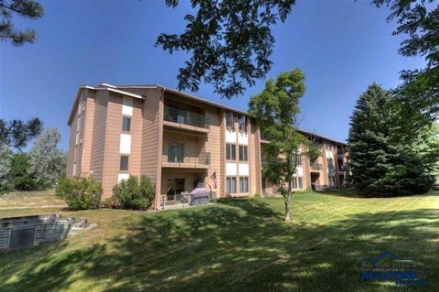 3965 Fairway Hills Dr, Rapid City, SD 57702 - view of building exterior
