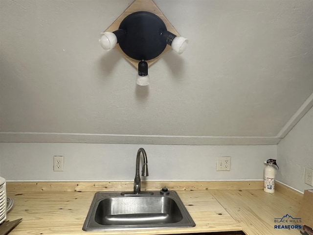 414 2nd Ave, Edgemont, SD 57735 - detailed view of a sink and a fire extinguisher