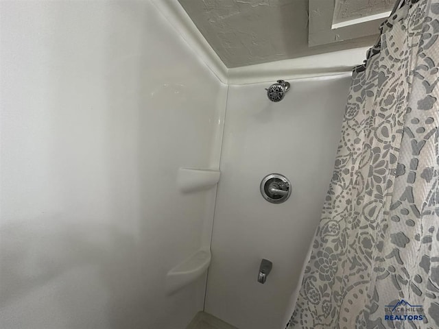 414 2nd Ave, Edgemont, SD 57735 - bathroom view of a shower with curtain