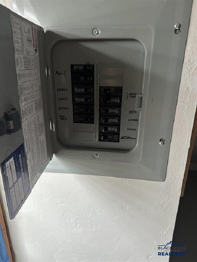 414 2nd Ave, Edgemont, SD 57735 - utilities featuring electric panel