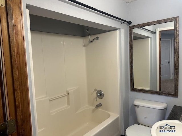 414 2nd Ave, Edgemont, SD 57735 - full bathroom featuring toilet and shower / washtub combination