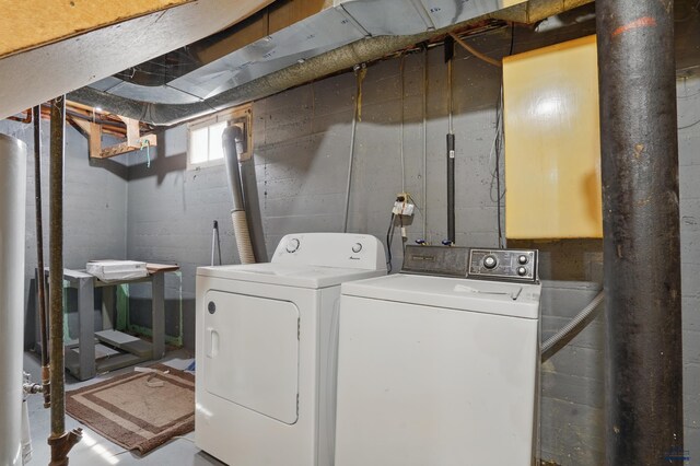 1905 5th St, Rapid City, SD 57701 - laundry area featuring washer and clothes dryer