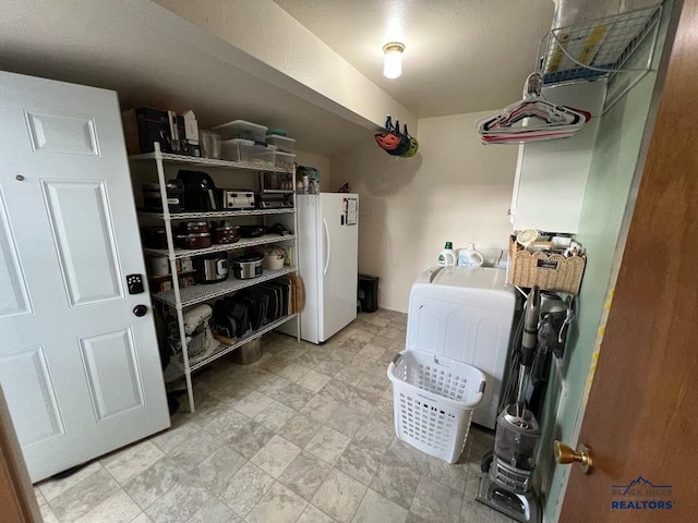 2104 Colorado, Sturgis, SD 57785 - laundry area with washer / dryer