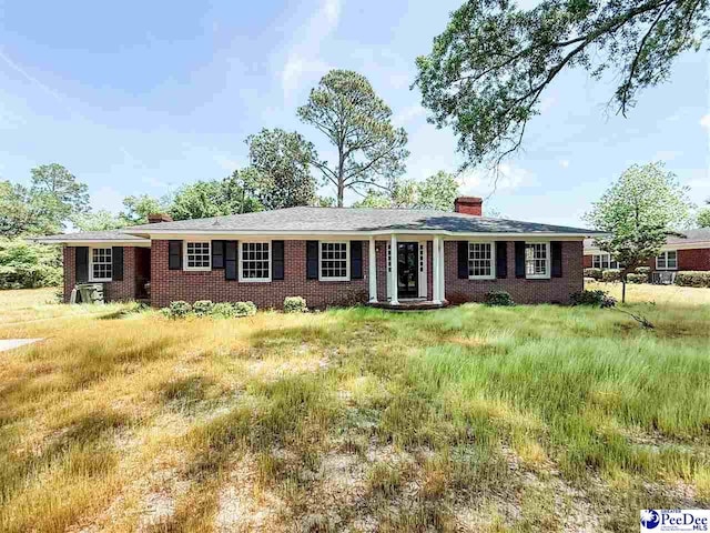 607 E Roosevelt St, Dillon, SC 29536 - photo 1