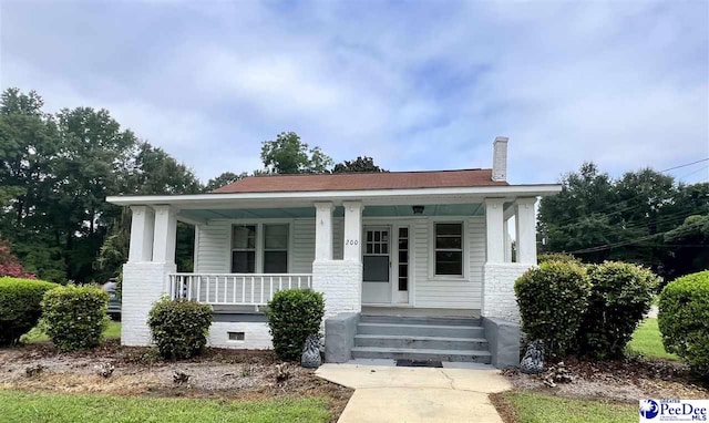 view of front of house with a porch