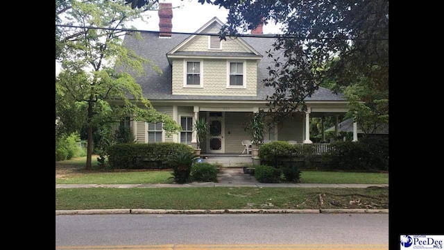 view of front facade with a porch