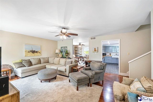 500UNIT31 Woodland, Florence, SC 29501 - living room featuring ceiling fan and dark wood-style flooring