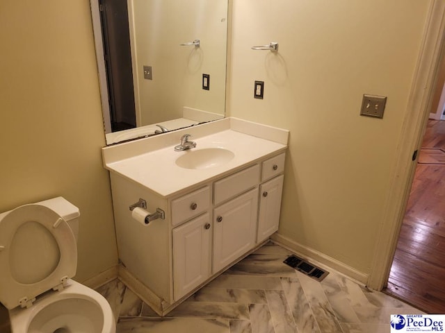 3675 W Pointe Dr, Florence, SC 29501 - half bath with vanity and baseboards