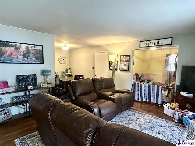 803 N Wilson Dr, Cheraw, SC 29520 - photo 4