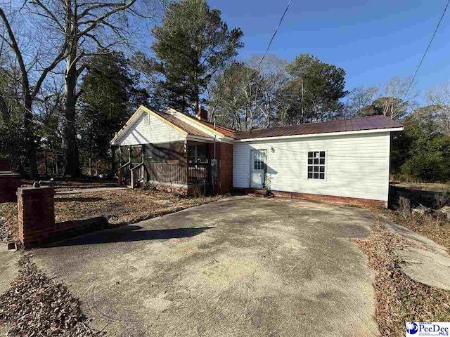 exterior space with a porch