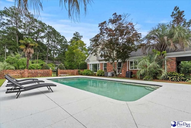 439 Whitman Ave, Florence, SC 29501 - outdoor pool with a patio
