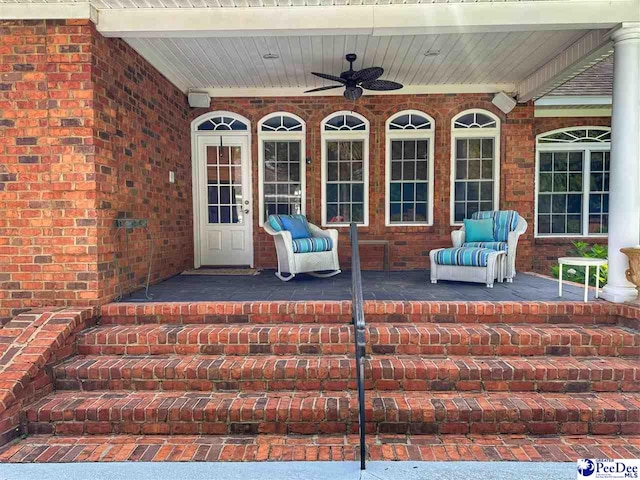 1219 Richard St, Dillon, SC 29536 - porch with a ceiling fan