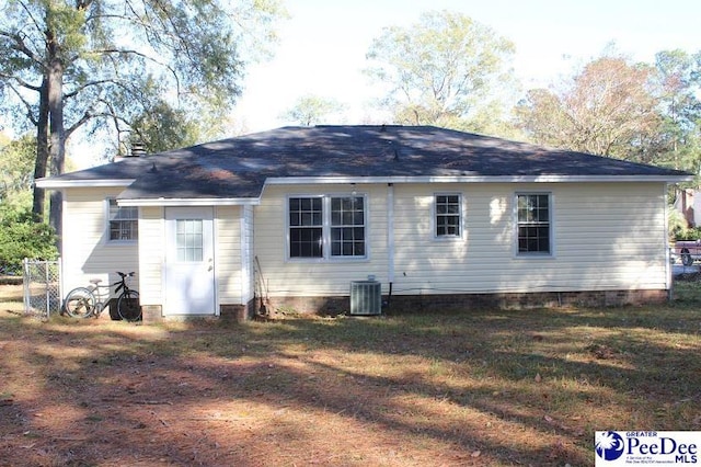 3028 Trent Dr, Florence, SC 29505 - rear view of house with a yard