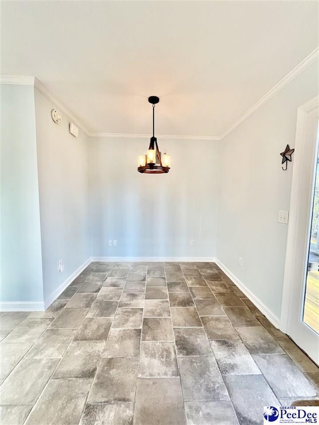 empty room with a chandelier, baseboards, and ornamental molding