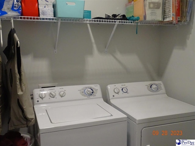 1671 Lake Wateree Dr, Florence, SC 29501 - washroom with independent washer and dryer