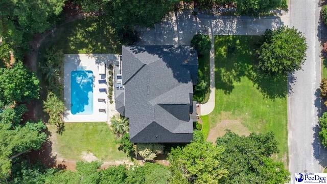 3326 Tennyson Dr, Florence, SC 29501 - aerial view of property and surrounding area featuring a pool