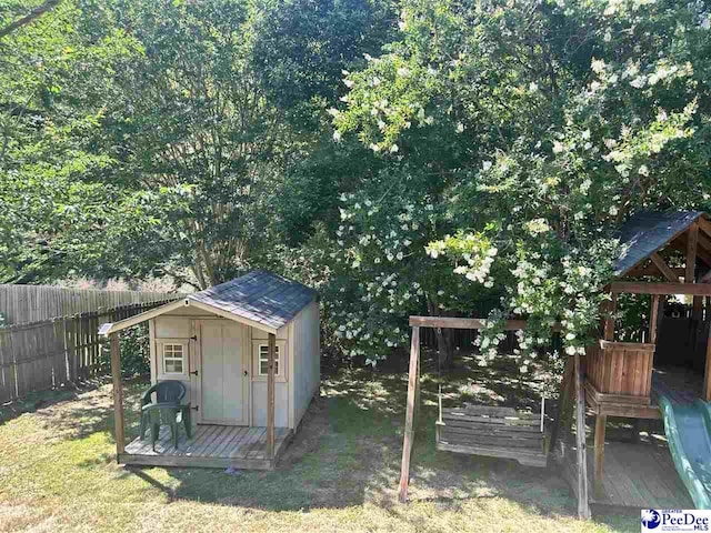 2143 Glenmore Way, Florence, SC 29505 - view of yard featuring a storage shed