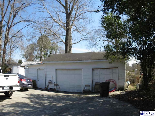 view of detached garage