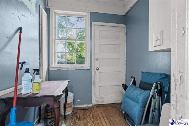 314 W Cedar St, Florence, SC 29501 - interior space featuring baseboards, ornamental molding, and wood finished floors