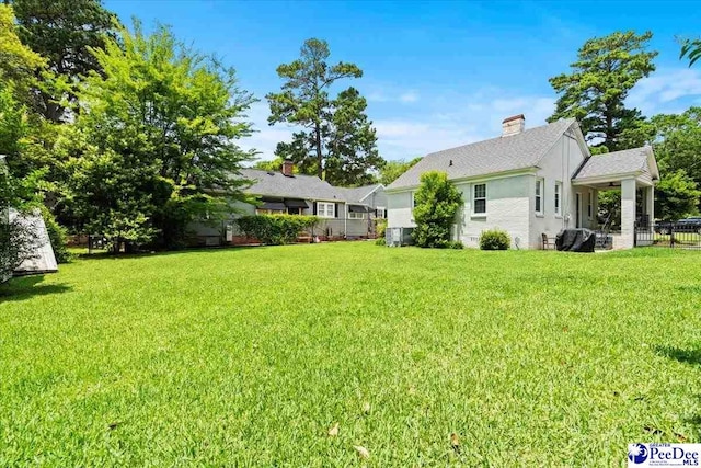 318 Mcleod St, Florence, SC 29501 - view of yard