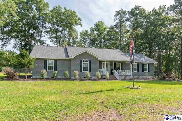 100 Warren Way, Cheraw, SC 29520 - ranch-style house featuring covered porch