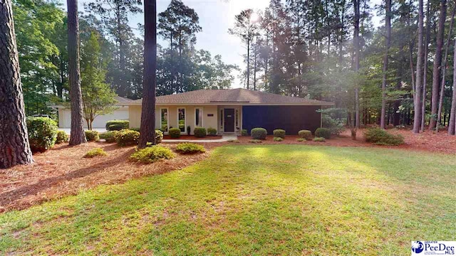 1103 Pine Lake Dr, Hartsville, SC 29550 - ranch-style home with a front lawn