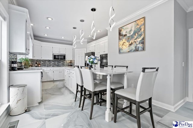 dining space featuring visible vents, marble finish floor, ornamental molding, recessed lighting, and baseboards