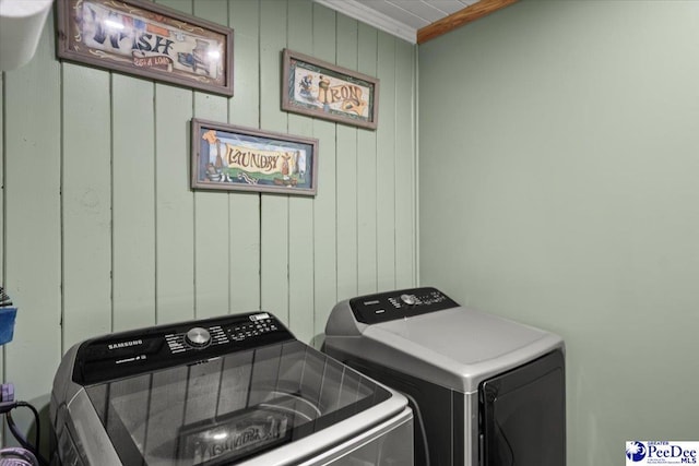106 Min Lou Cir, Darlington, SC 29532 - laundry area with washing machine and dryer and crown molding