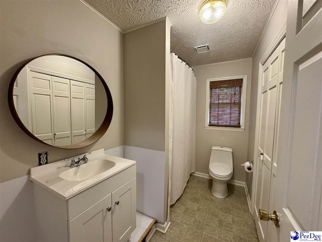 188 Chatham Trace Cir, Cheraw, SC 29520 - bathroom featuring vanity and curtained shower