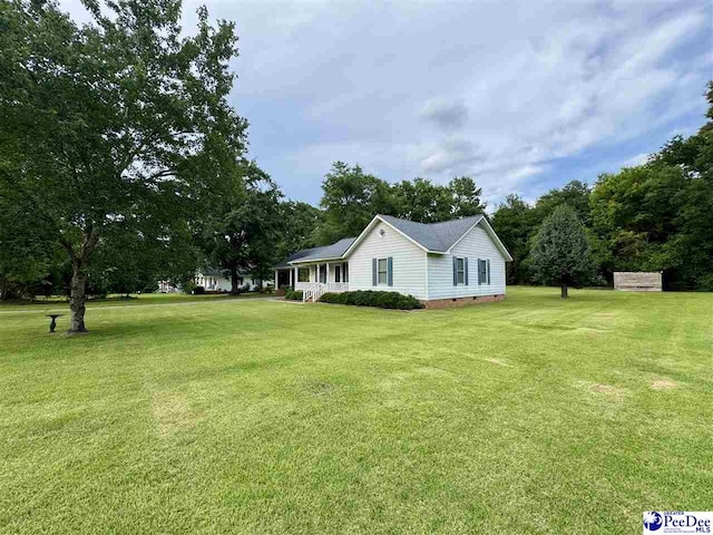 188 Chatham Trace Cir, Cheraw, SC 29520 - view of side of home featuring a lawn and crawl space
