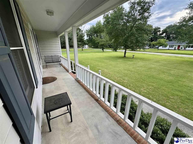 188 Chatham Trace Cir, Cheraw, SC 29520 - view of covered porch