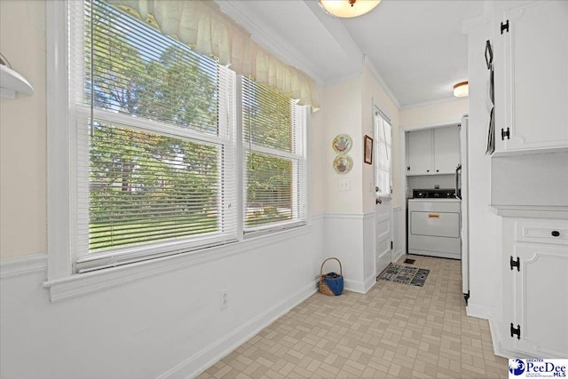 1812 Woods Dr, Florence, SC 29505 - interior space with washer / clothes dryer, cabinet space, and crown molding