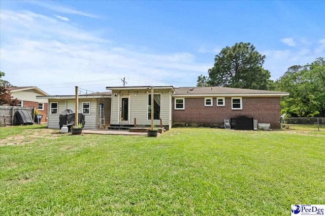 2217 W Mccown Dr, Florence, SC 29501 - back of property with brick siding