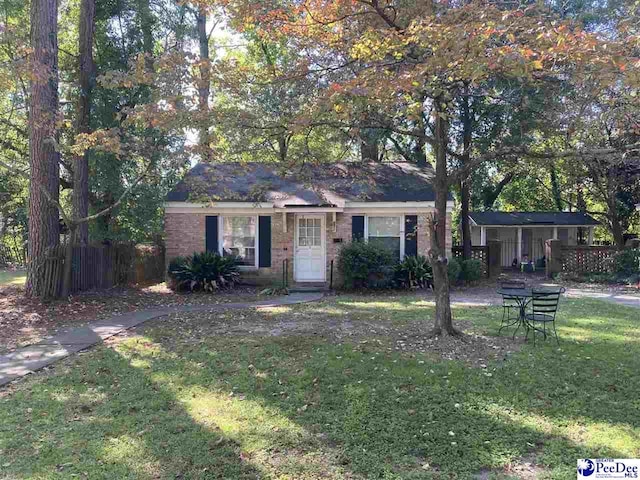 view of front of house with a front yard