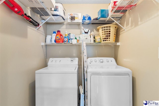 2122 Twin Bridge Dr, Florence, SC 29505 - washroom with washer and clothes dryer
