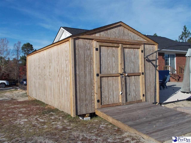 view of outbuilding