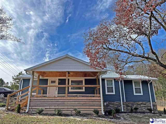 view of front of house featuring a porch