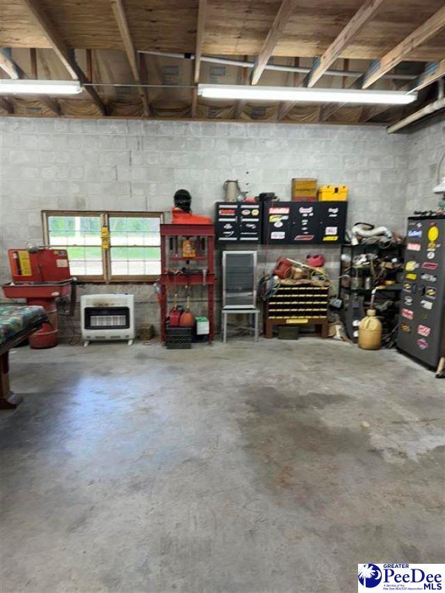 garage with heating unit