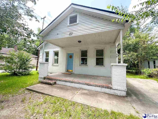 view of front of property