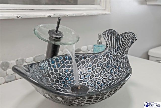 room details featuring a sink