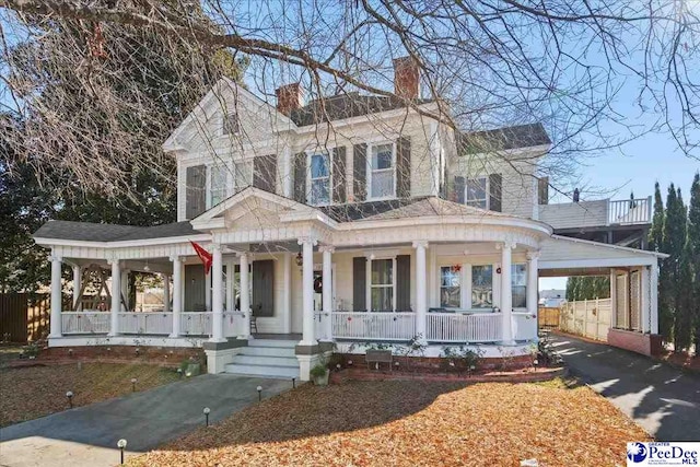 view of front of house featuring covered porch