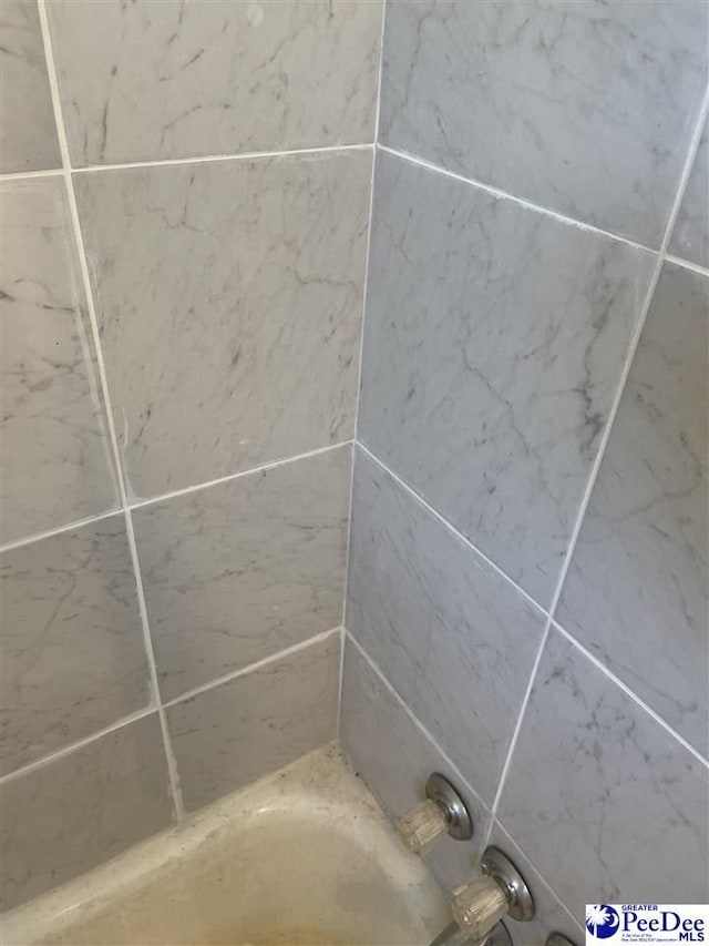 1009 Trailwood Dr, Hartsville, SC 29550 - bathroom view of shower / bathtub combination