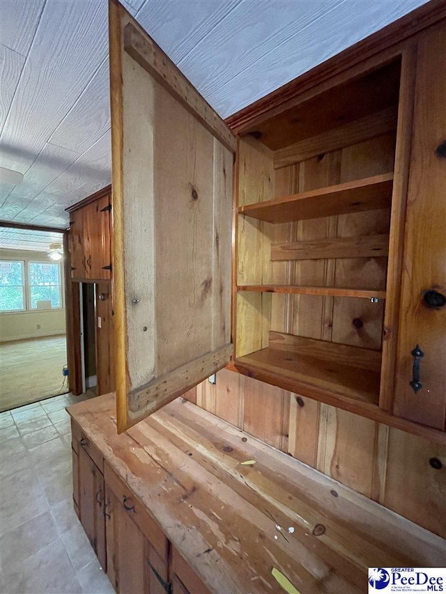 1009 Trailwood Dr, Hartsville, SC 29550 - detailed view of tile patterned floors