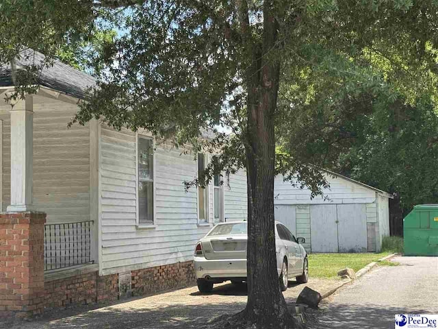 119 Sanders St, Darlington, SC 29532 - view of side of home