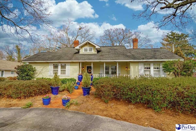 view of front of home featuring a porch