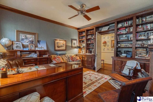 office area with ceiling fan, ornamental molding, and light hardwood / wood-style flooring