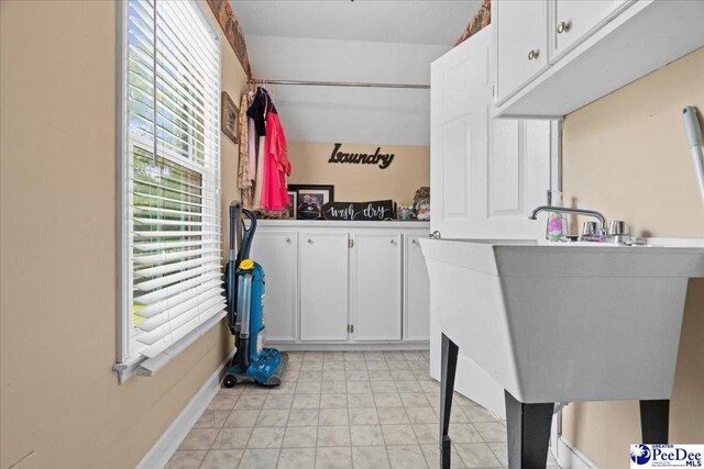 3402 Sussex Ct, Florence, SC 29501 - laundry area with baseboards