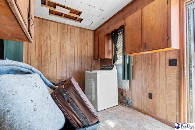 517 Alane St, Lake City, SC 29560 - interior space featuring cabinet space, washer / clothes dryer, and wooden walls