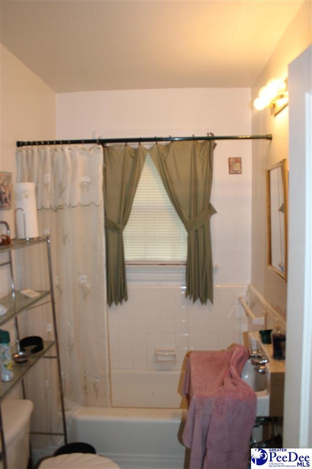 419 N Jackson St, Kingstree, SC 29556 - photo 16